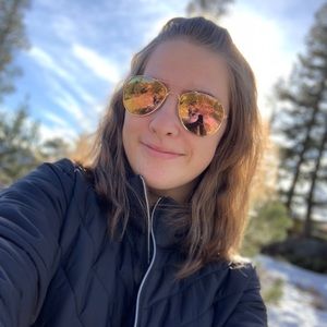 Meet your Posher, Emma